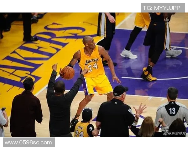 科比告别赛场黄蜂对湖人之战见证传奇的最后一舞