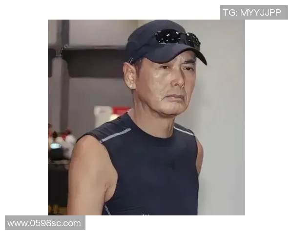 北京这一夜,坐在邓亚萍身旁的任嘉伦,让所有人才智了他的江湖位置